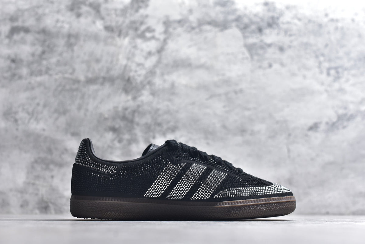 Adidas Originals Samba OG — Low-Top Classic Football-Inspired Sneakers