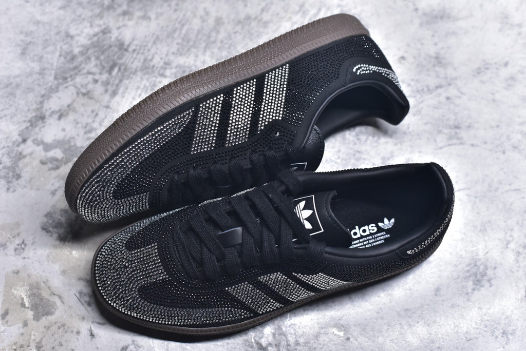 Adidas Originals Samba OG — Low-Top Classic Football-Inspired Sneakers