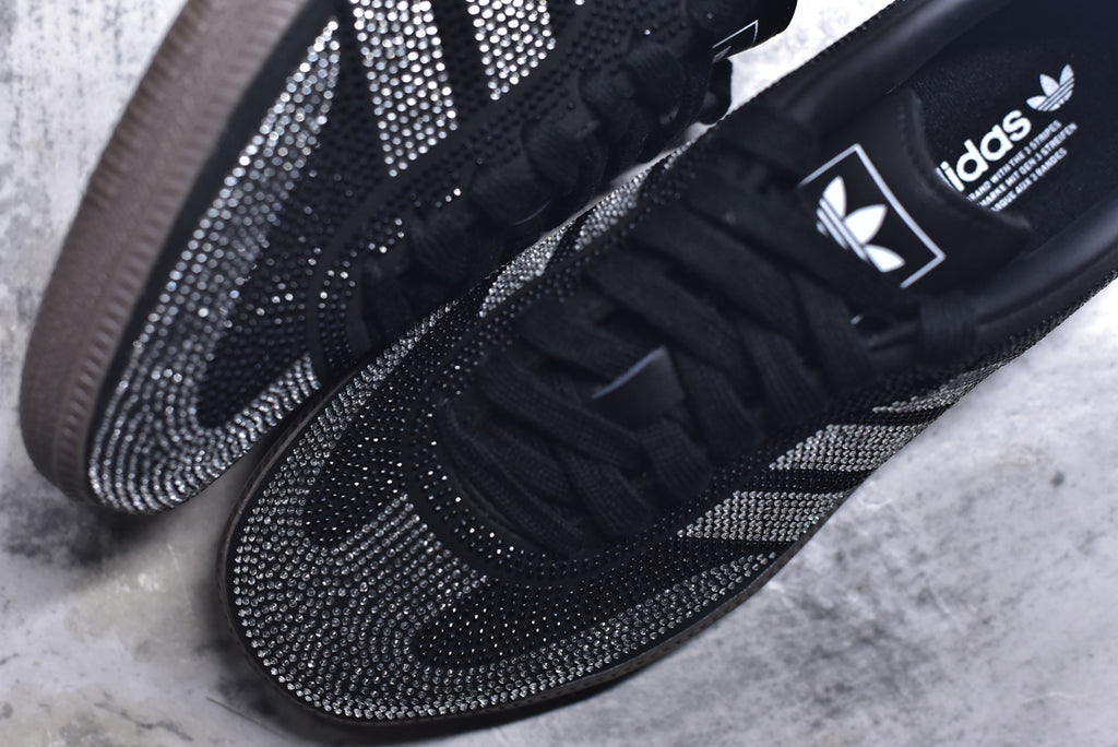 Adidas Originals Samba OG — Low-Top Classic Football-Inspired Sneakers