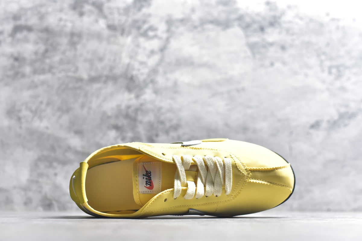 Nike Moon Shoe OG Summit Low-Top Sneakers | IW0955-700