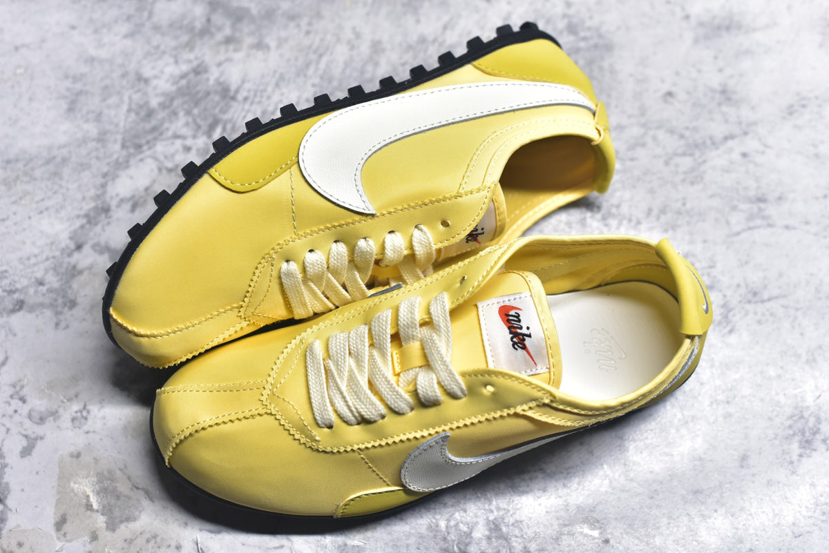 Nike Moon Shoe OG Summit Low-Top Sneakers | IW0955-700