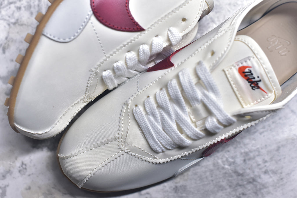 Nike Moon Shoe OG Summit Low-Top Sneakers | II0407-100