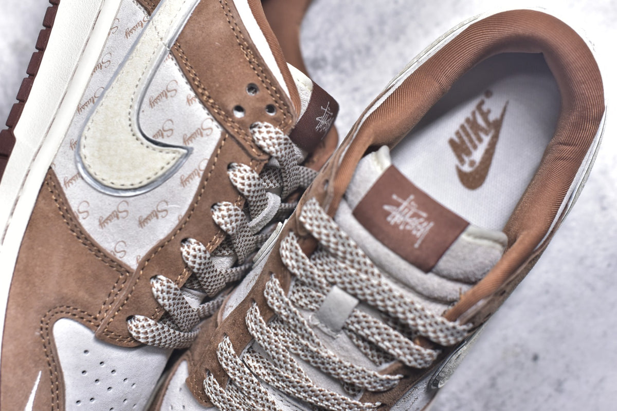 Nike Dunk Low Retro x Stüssy Anniversary Low-Top Sneakers | XX3168-601