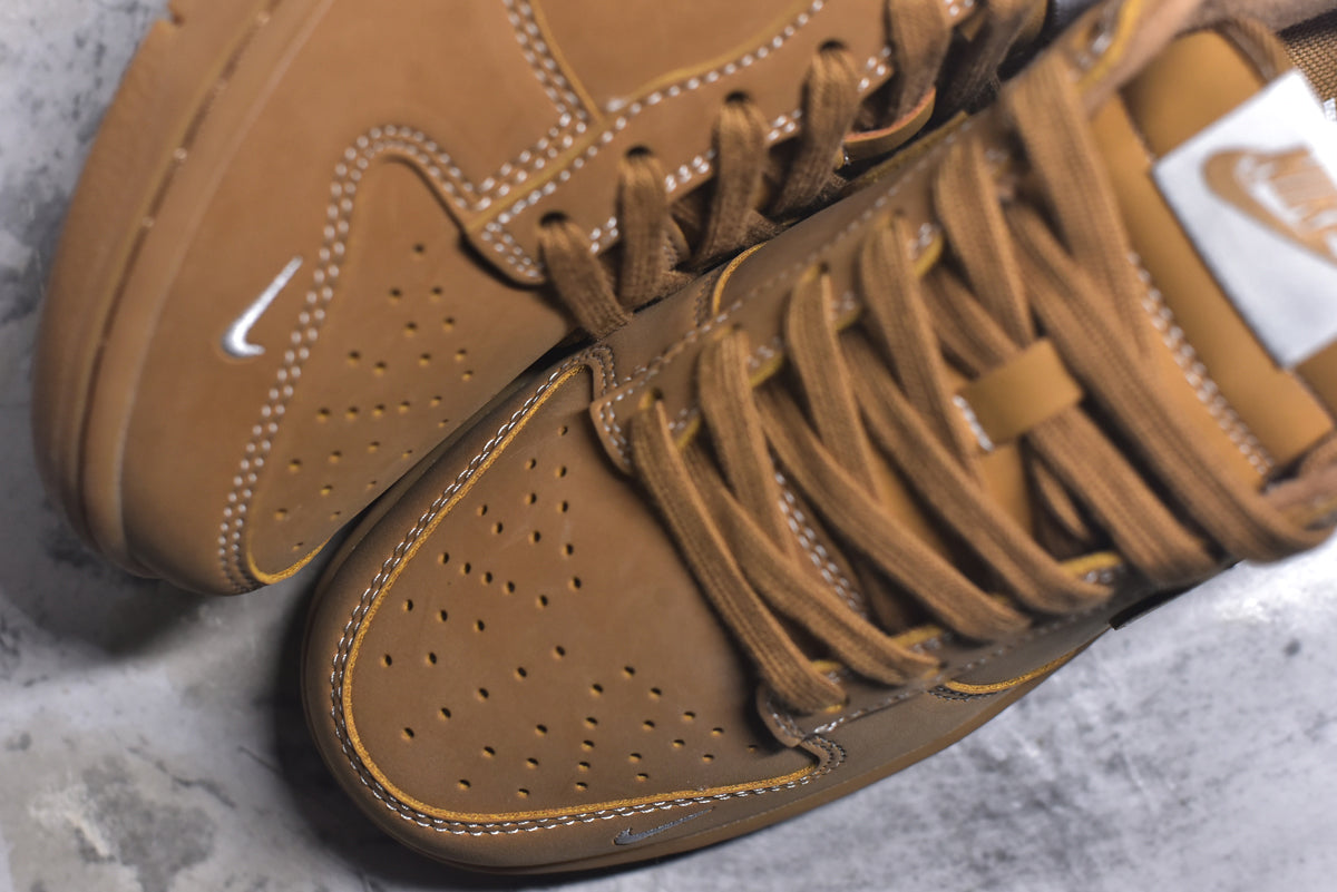 Nike Dunk Low Retro x Stüssy Anniversary Low-Top Sneakers | XX3168-305