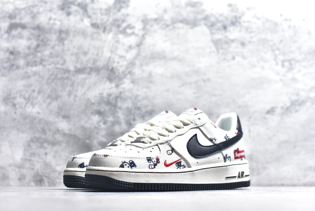 Hello Kitty × Nike Air Force 1 '07 Low Top Sneakers | NH0601-607