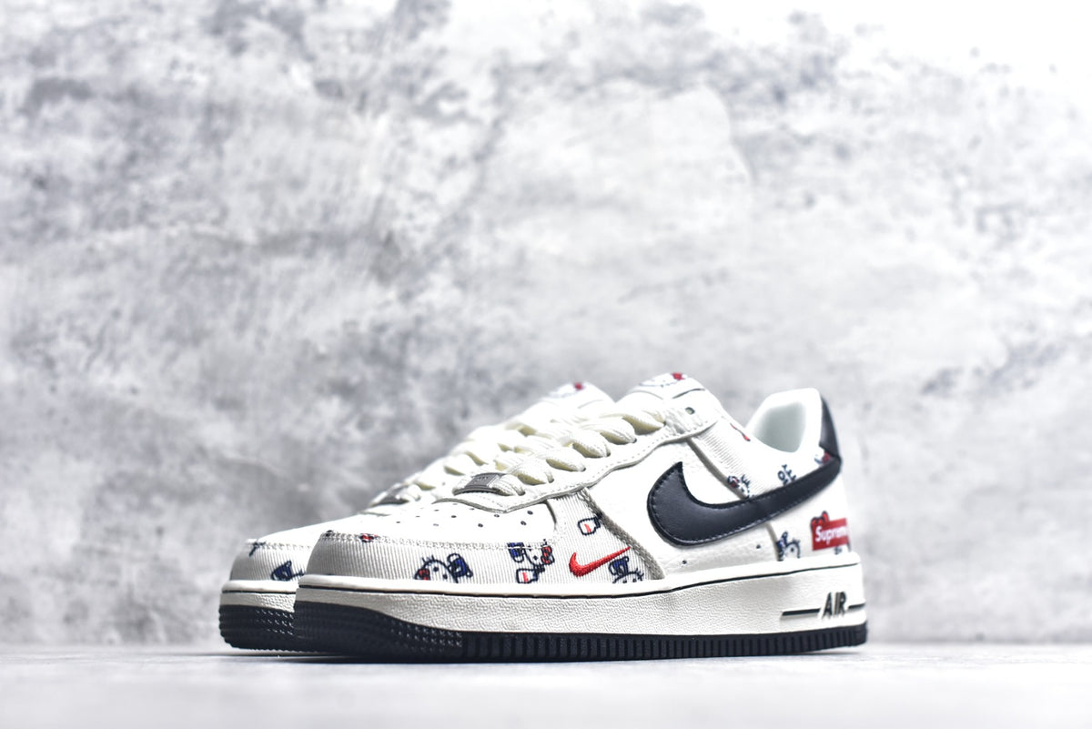 Hello Kitty × Nike Air Force 1 '07 Low Top Sneakers | NH0601-607