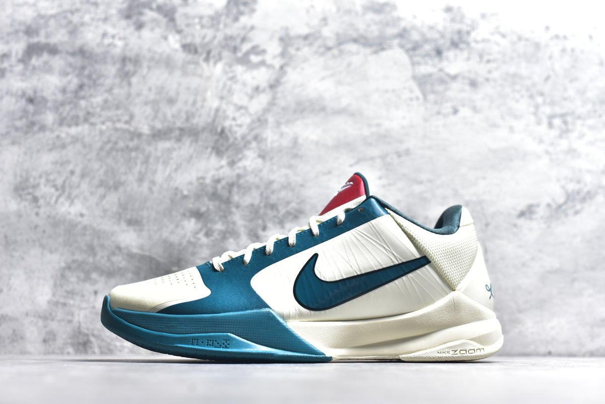 Caitlin Clark × Nike Zoom Kobe ZK5 Low-Top Basketball Sneakers | IZ1852-100 Sail Blue