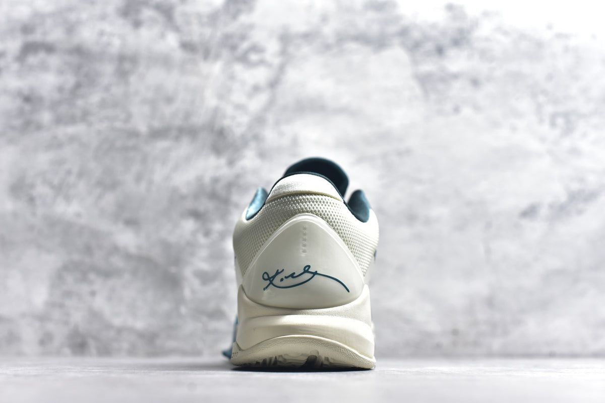 Caitlin Clark × Nike Zoom Kobe ZK5 Low-Top Basketball Sneakers | IZ1852-100 Sail Blue