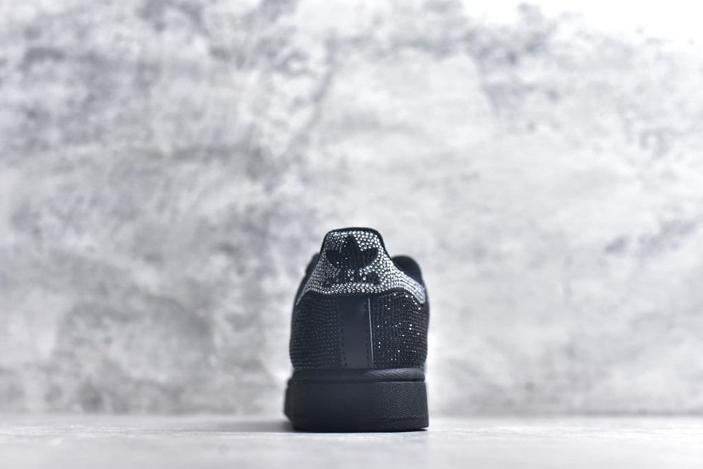 Adidas Originals Superstar 2 — Shell Toe Classic Low-Top Sneaker | Black & Silver | Unisex | IH4200