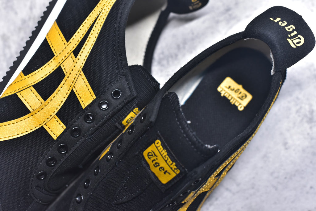 Onitsuka Tiger Mexico 66 Slip-On Unisex Canvas Sneaker | 1183A360-001