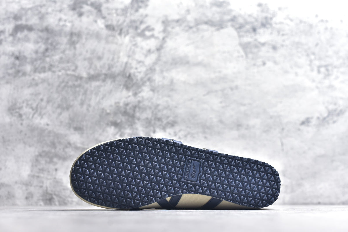 Onitsuka Tiger Mexico 66 Slip-On Unisex Canvas Sneaker | TH342N-0250