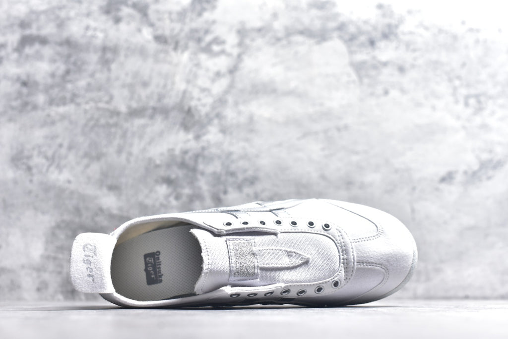 Onitsuka Tiger Mexico 66 Slip-On Unisex Canvas Sneaker | 1183A962-101