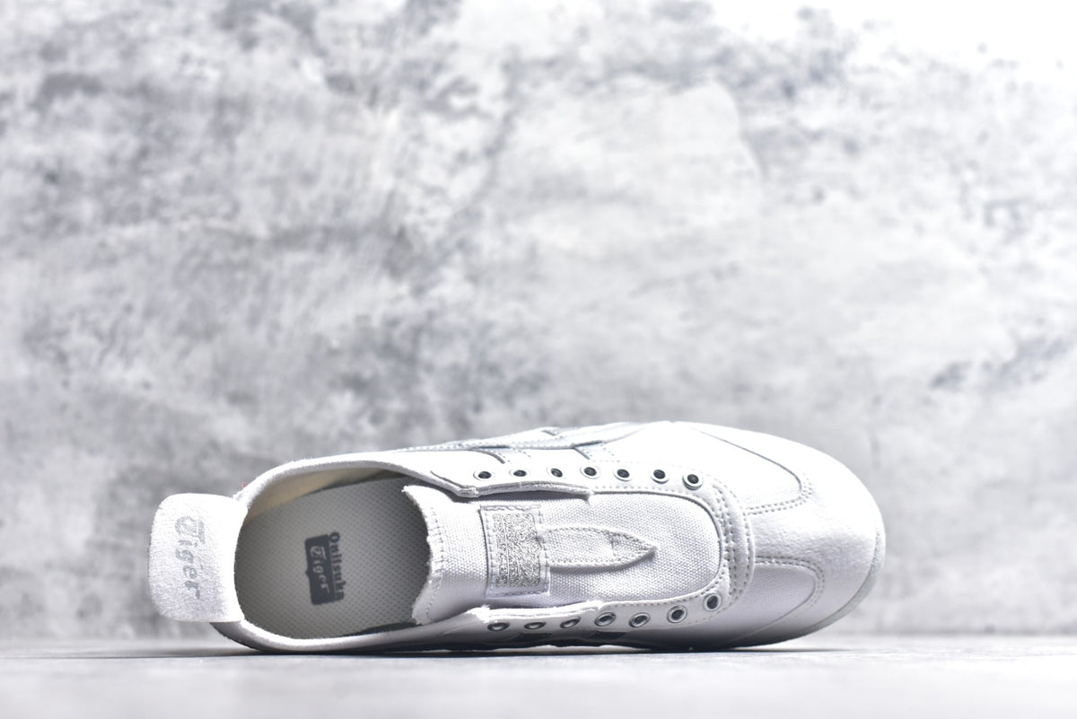 Onitsuka Tiger Mexico 66 Slip-On Unisex Canvas Sneaker | 1183A962-101