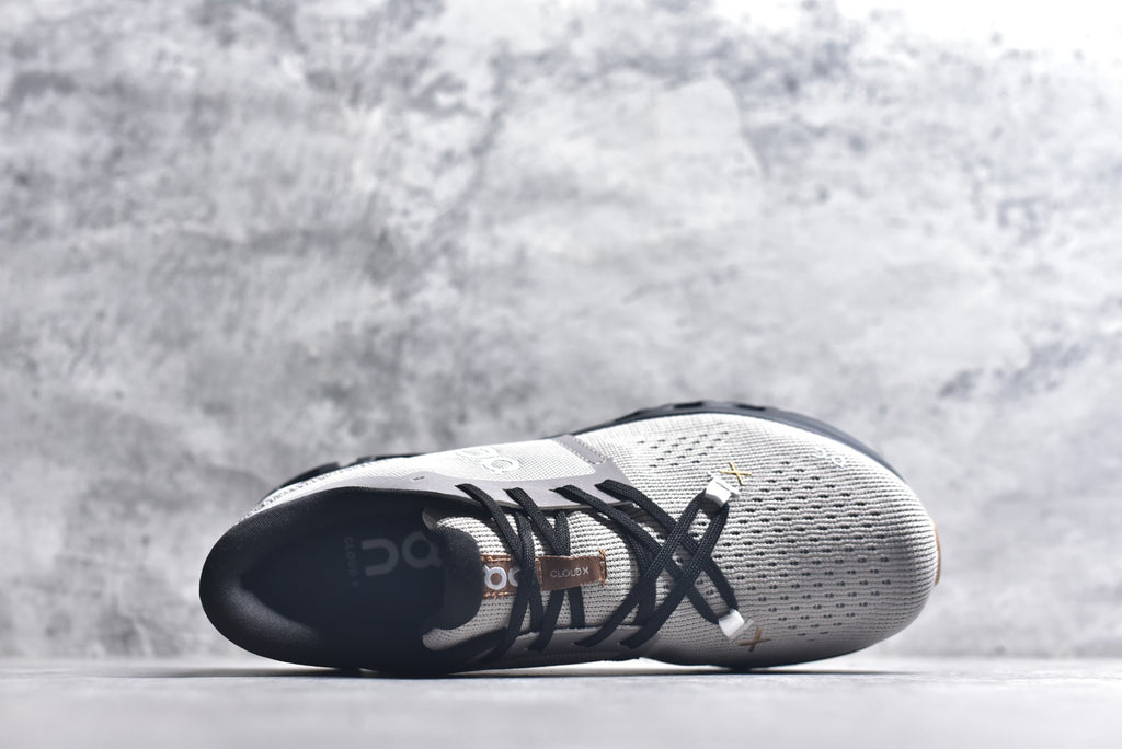 On Cloud X 4 | Low-Top Running Shoe | Comfortable & Versatile | Female & Male Fits