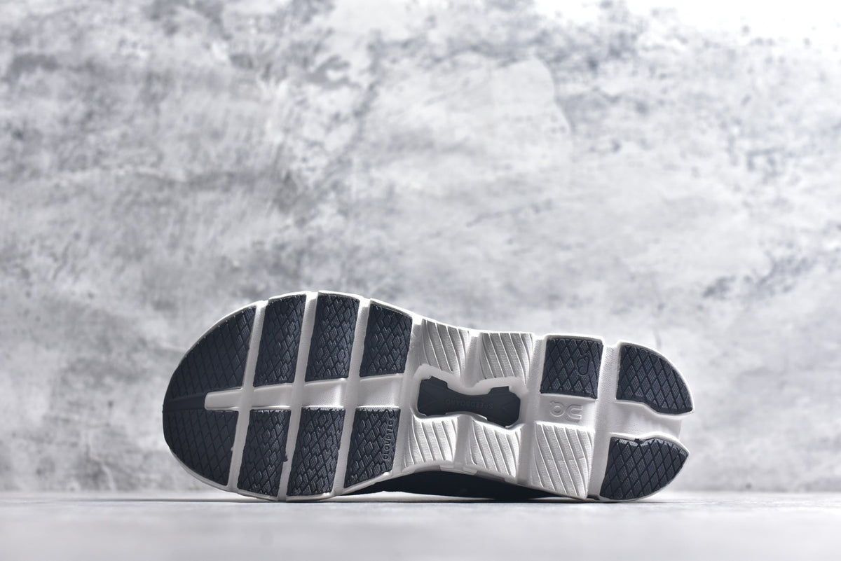 On Cloud X 4 | Low-Top Running Shoe | Comfortable & Versatile | Female & Male Fits