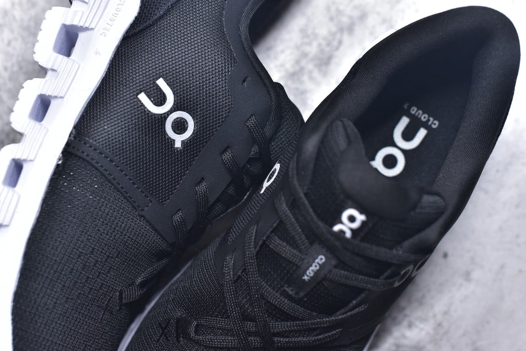 On Cloud X 4 | Low-Top Running Shoe | Comfortable & Versatile | Female & Male Fits