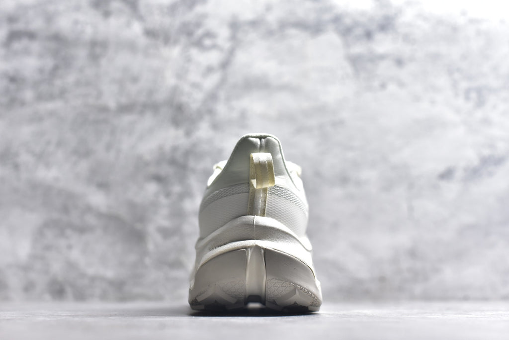 On Cloudhorizon 2 | Low-Top Trail Running Shoe | Cushioning & Durable | Female & Male Fits